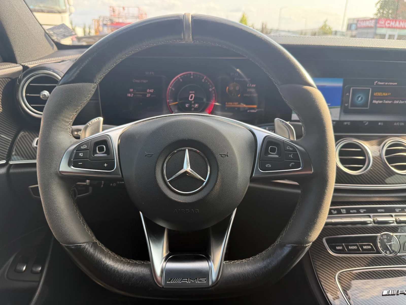 Mercedes-Benz E 43 AMG AMG Line / 9G-TRONIC / Burmester /  , снимка 12 - Автомобили и джипове - 55660266