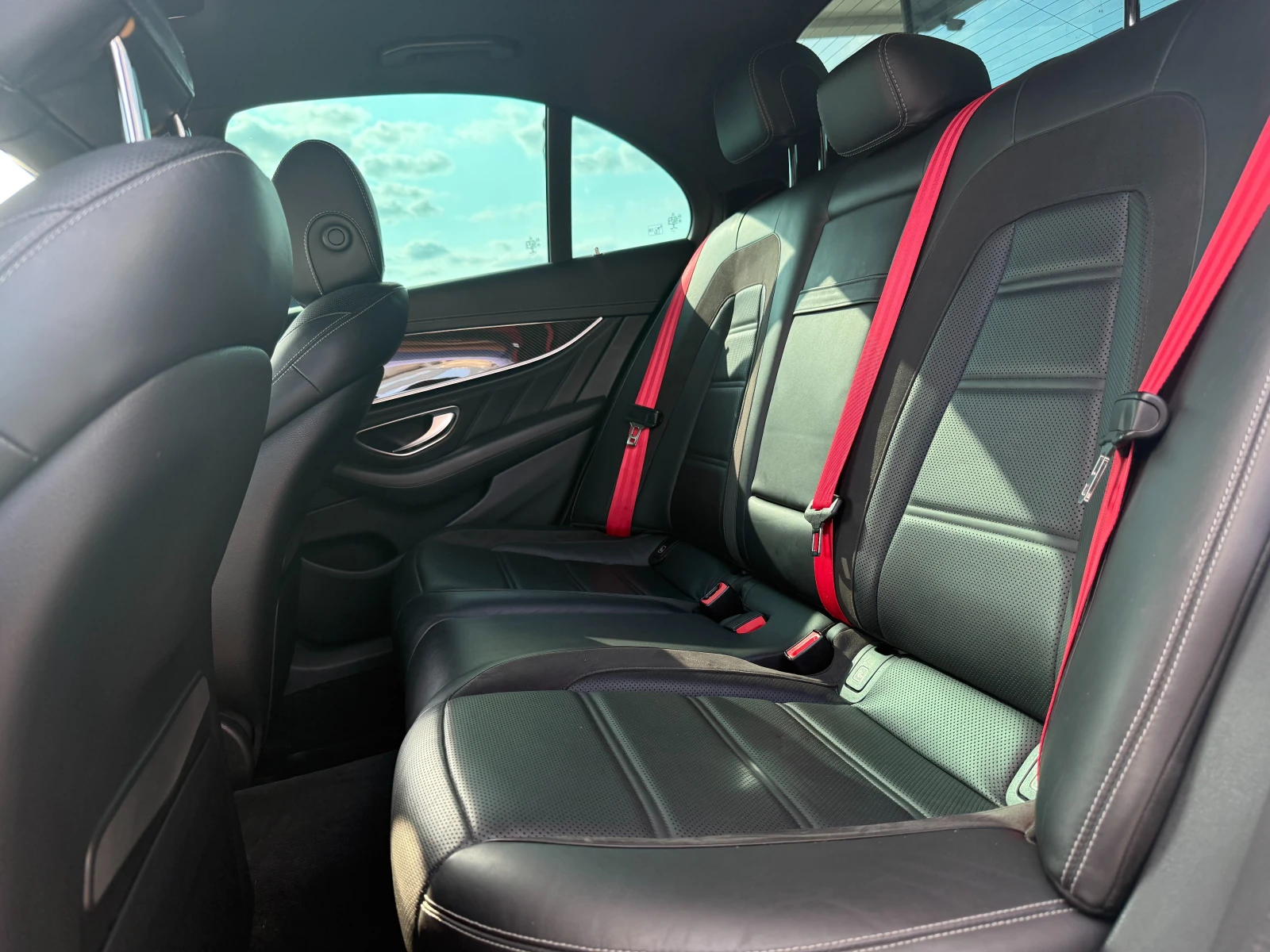 Mercedes-Benz E 43 AMG AMG Line / 9G-TRONIC / Burmester /  , снимка 14 - Автомобили и джипове - 55660266