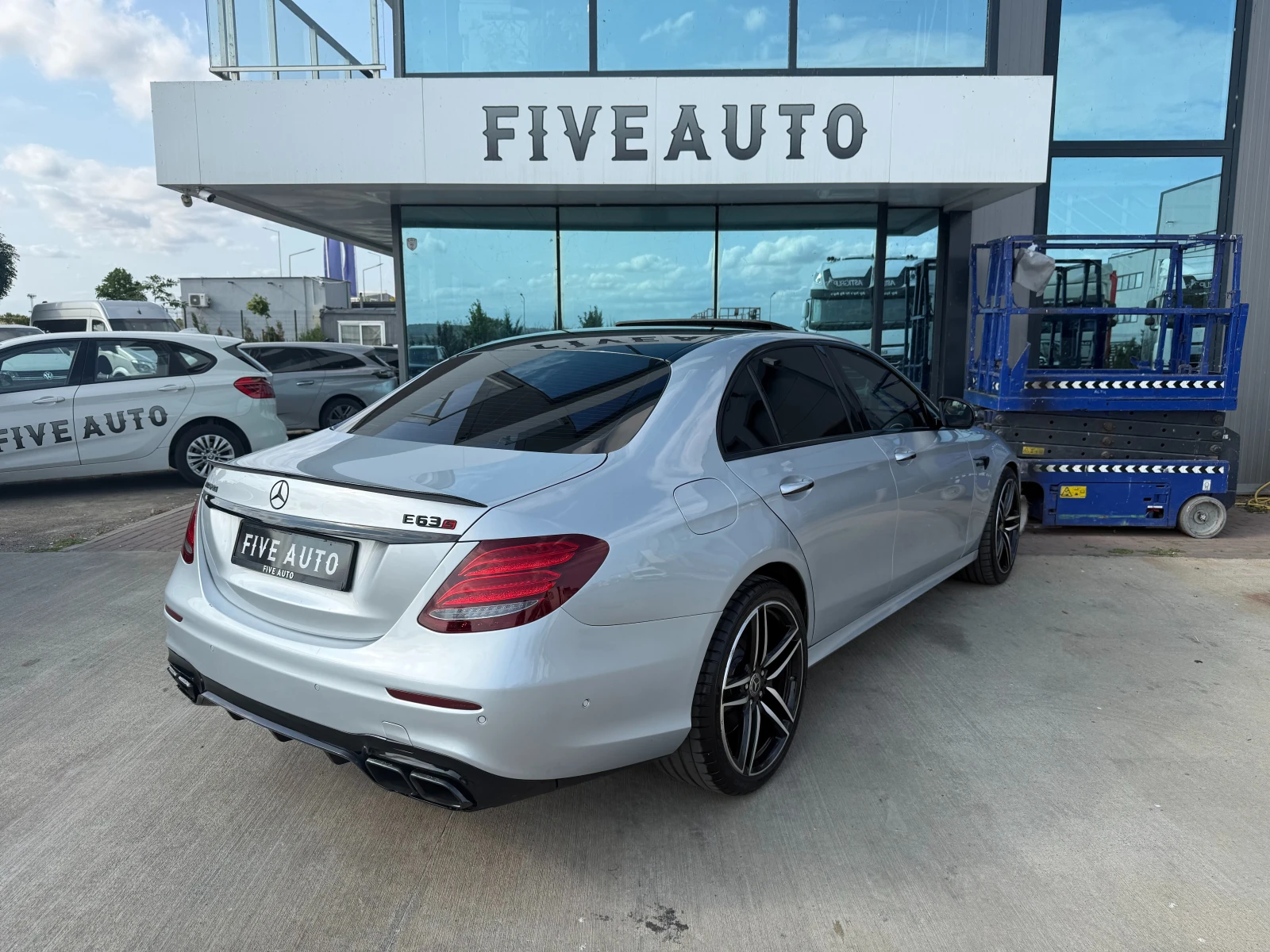Mercedes-Benz E 43 AMG AMG Line / 9G-TRONIC / Burmester /  , снимка 7 - Автомобили и джипове - 55660266