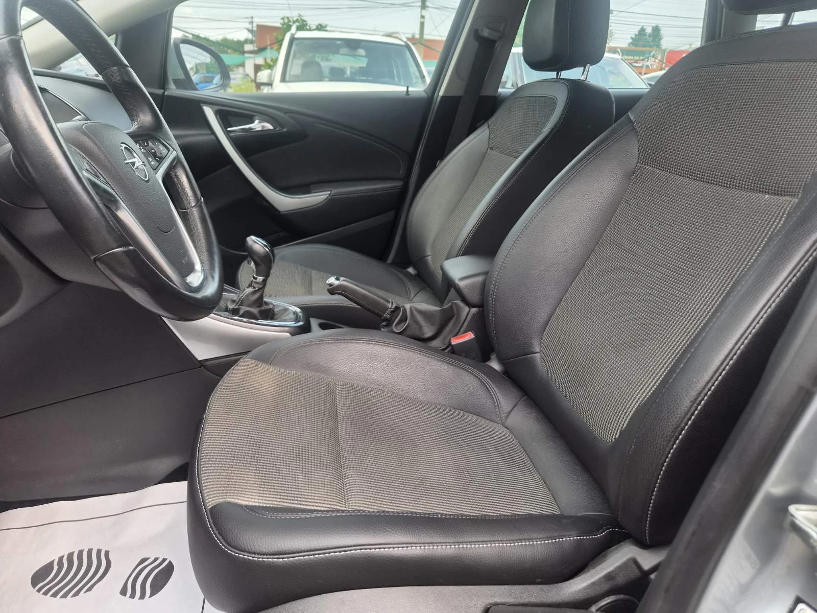 Opel Astra 1.4T-140кс-COSMO-218000км-FACE LIFT-GPL, снимка 7 - Автомобили и джипове - 55802145