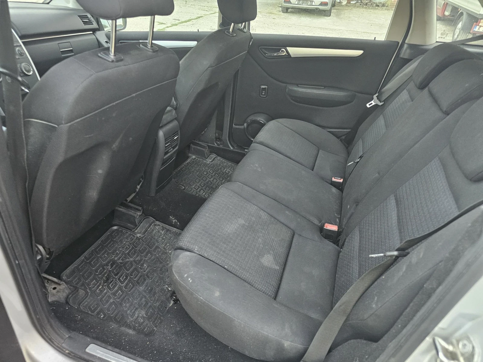 Mercedes-Benz B 180 Cdi, снимка 11 - Автомобили и джипове - 55826348