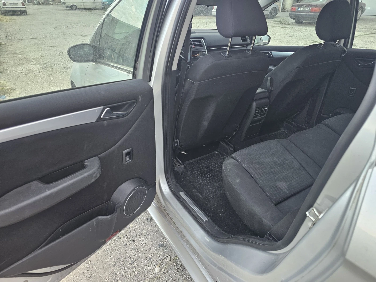 Mercedes-Benz B 180 Cdi, снимка 8 - Автомобили и джипове - 55826348