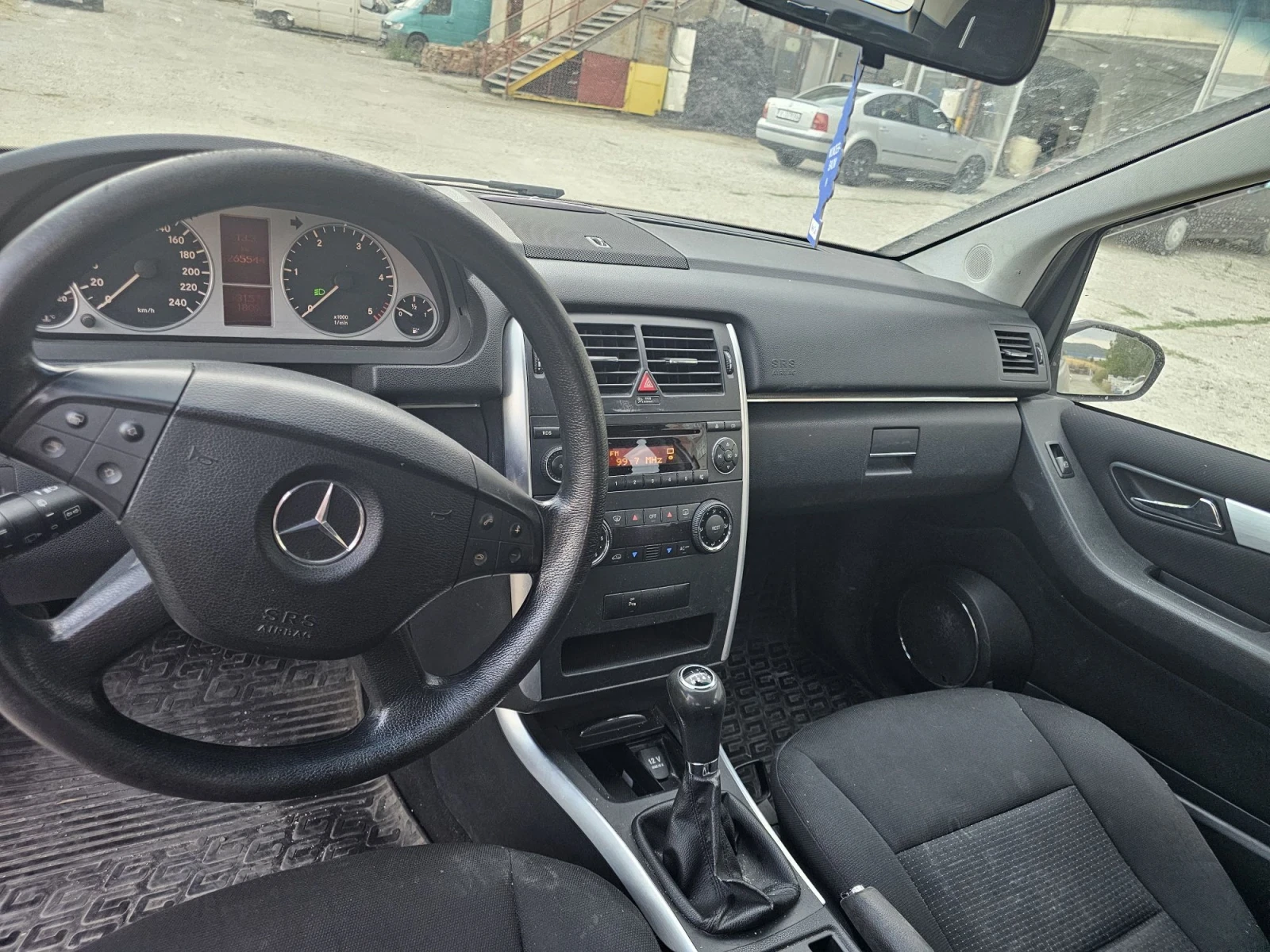 Mercedes-Benz B 180 Cdi, снимка 2 - Автомобили и джипове - 55826348