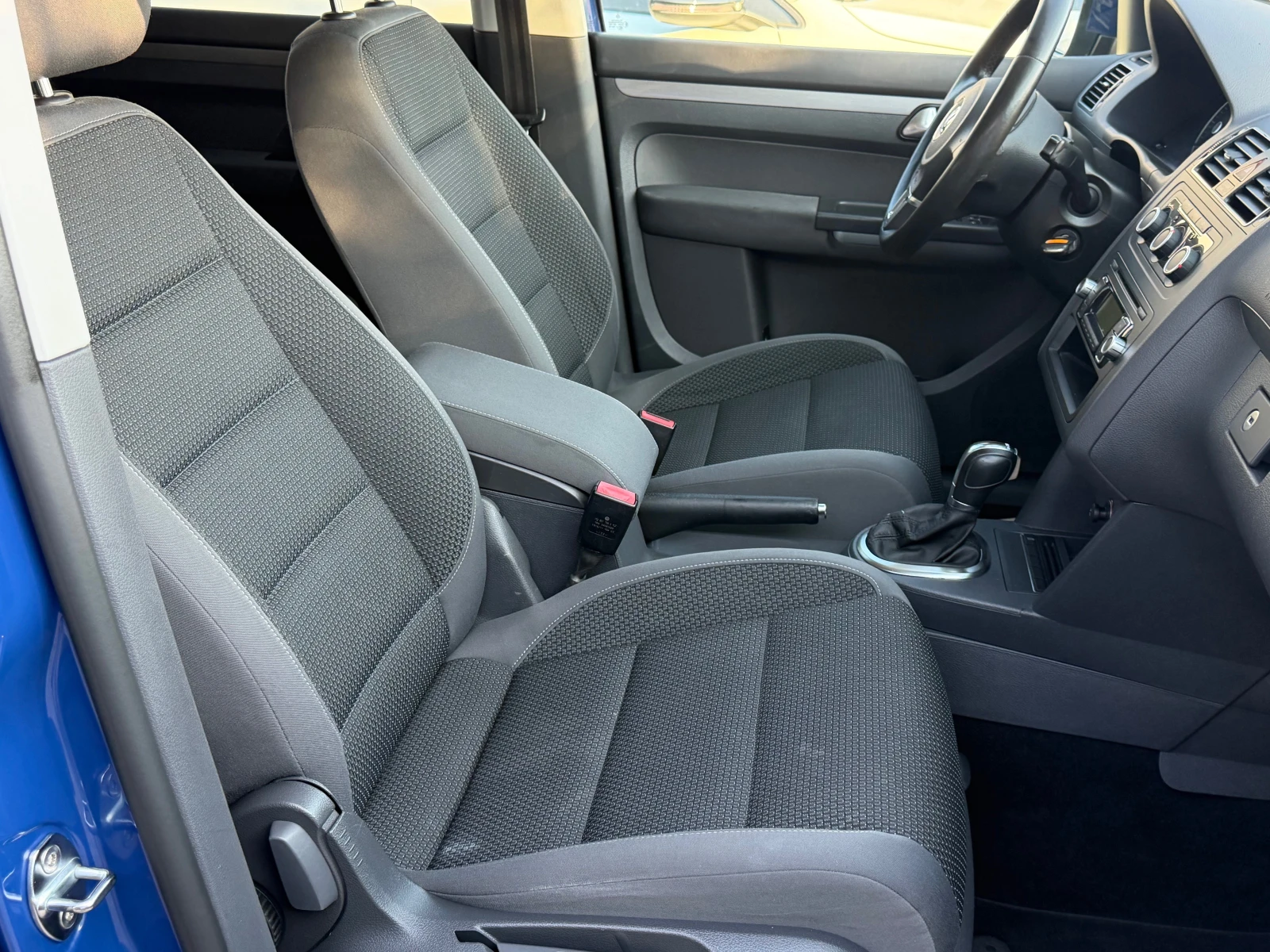 VW Touran 105 Barter, снимка 9 - Автомобили и джипове - 55898068