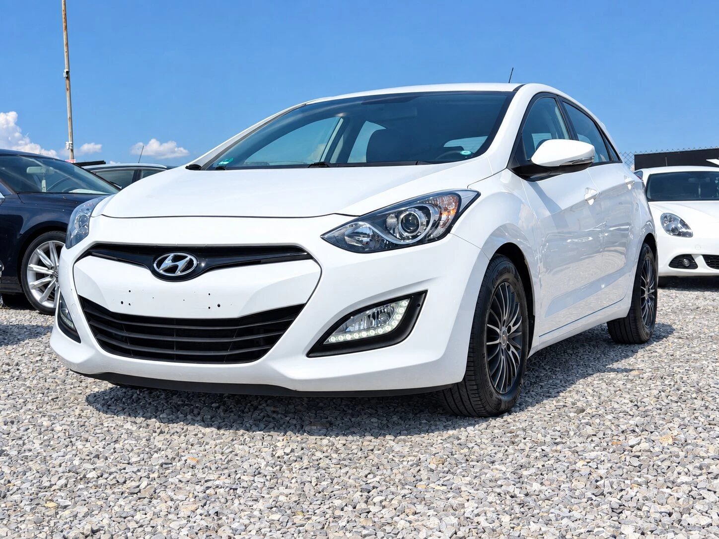 Hyundai I30 1.6CRDi А / Реални КМ / 1 СОБСТВЕНИК / БЕЗ РЪЖДА, снимка 5 - Автомобили и джипове - 56021407