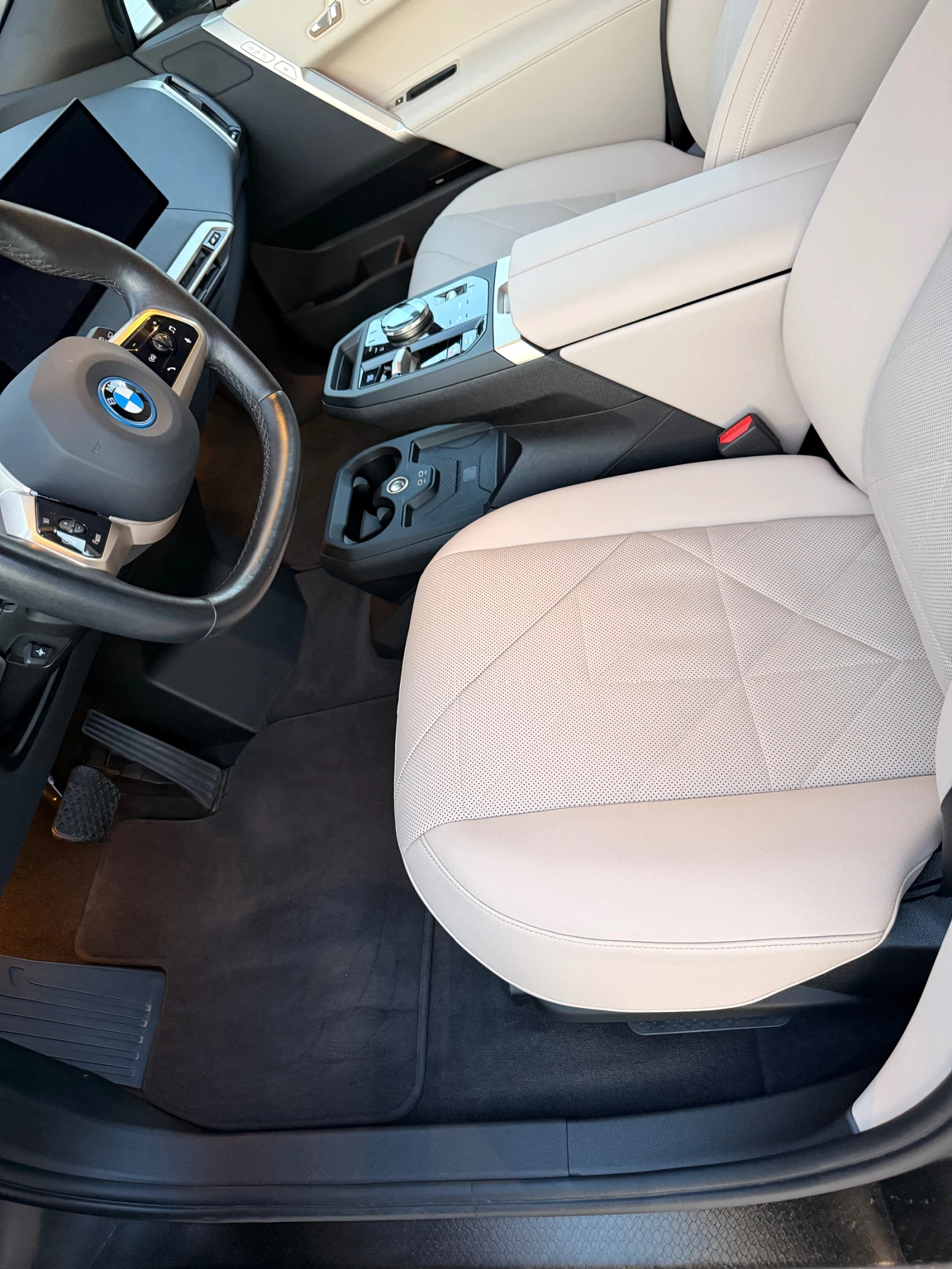 BMW iX, снимка 11 - Автомобили и джипове - 56171667