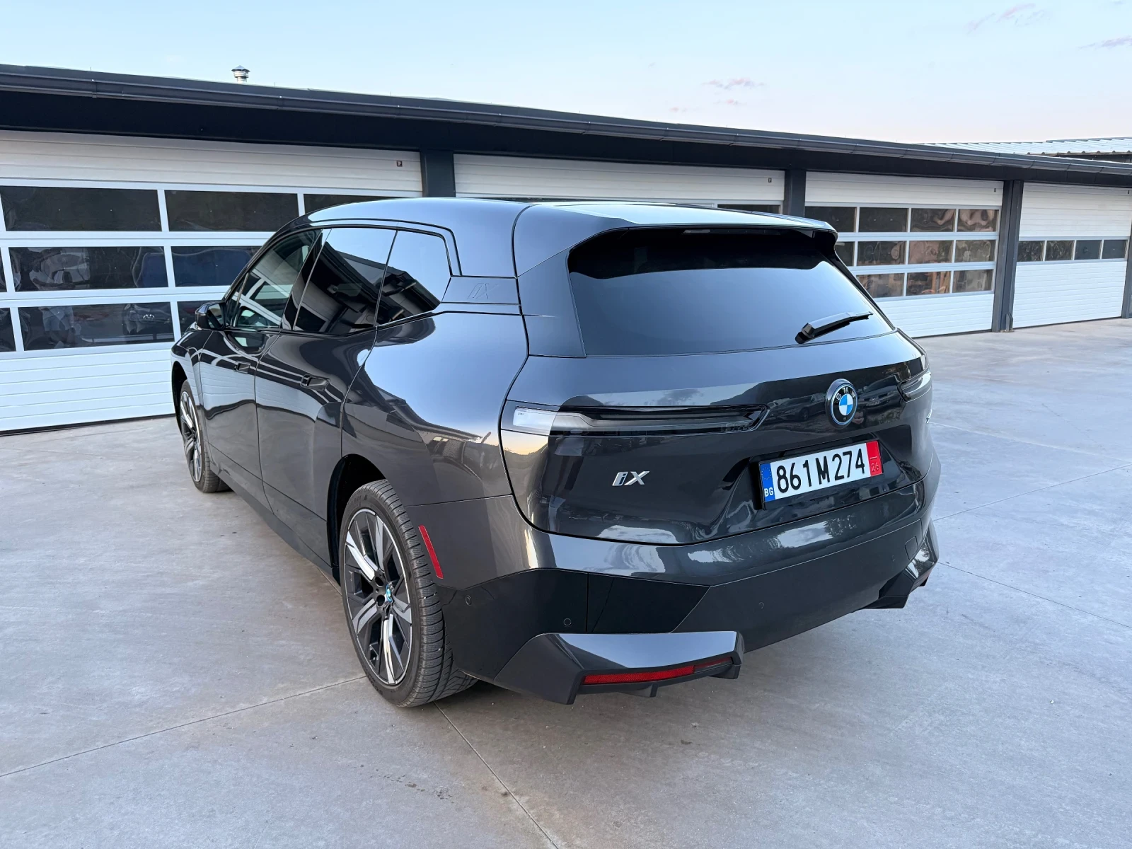 BMW iX, снимка 6 - Автомобили и джипове - 56171667