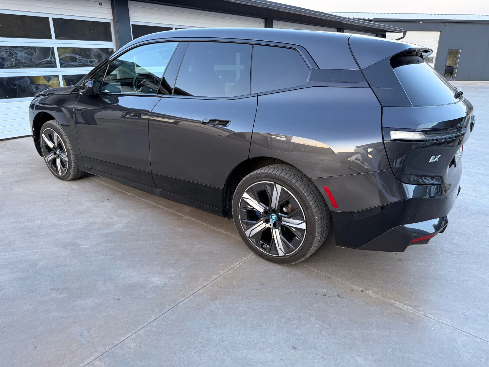 BMW iX, снимка 7 - Автомобили и джипове - 56171667