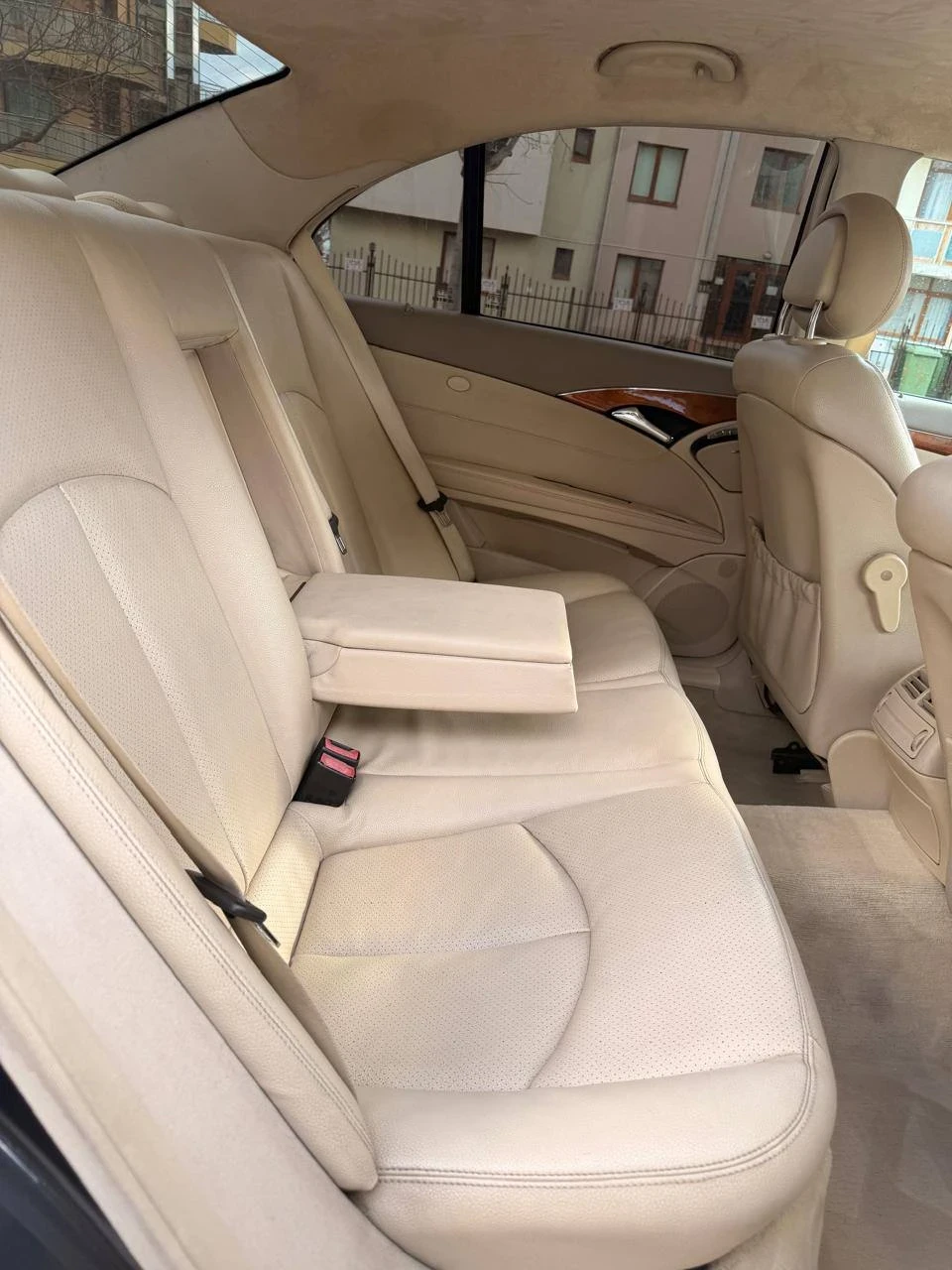 Mercedes-Benz E 280 ELEGANCE, снимка 8 - Автомобили и джипове - 56222197