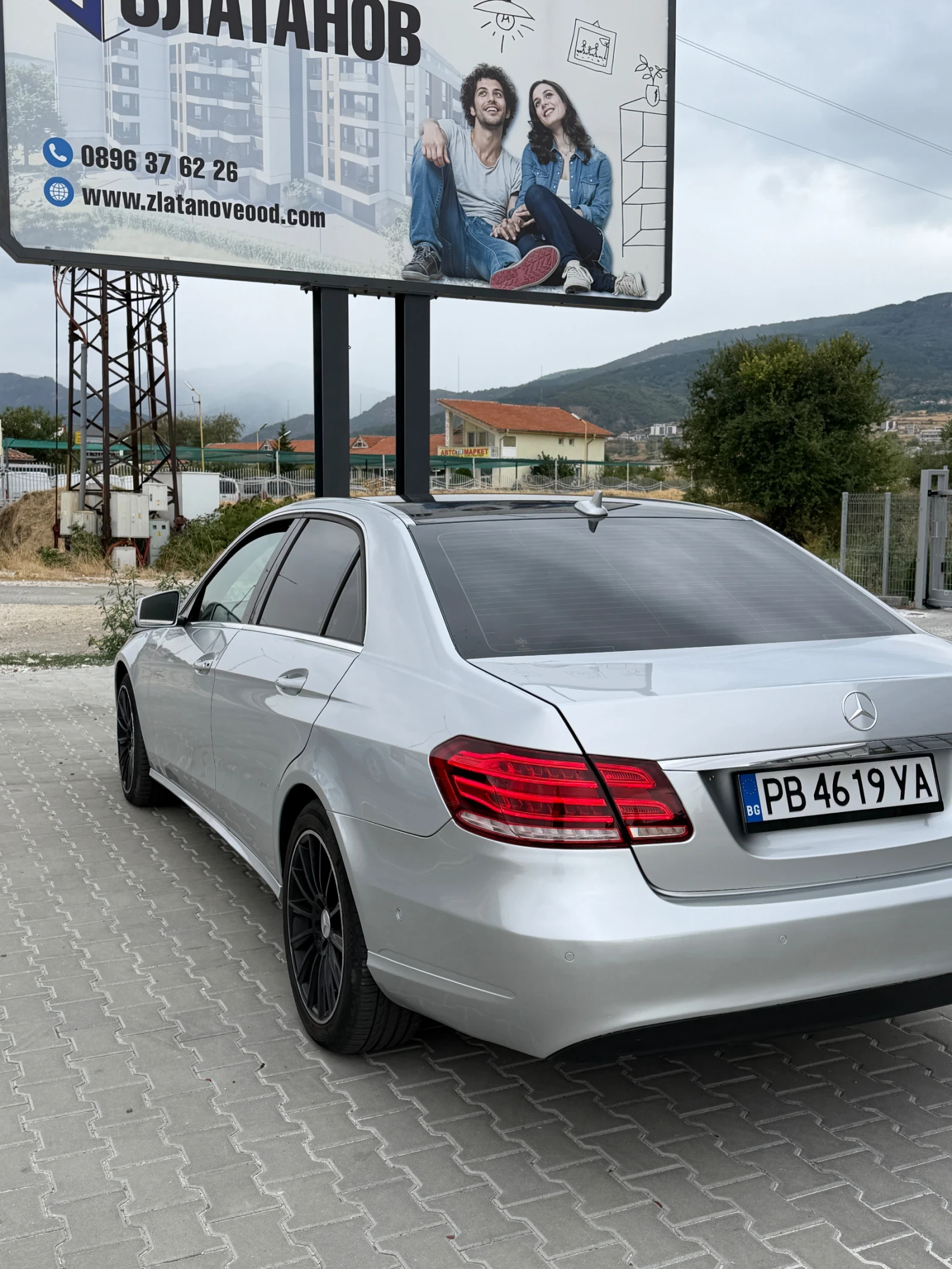 Mercedes-Benz E 220, снимка 5 - Автомобили и джипове - 56235132