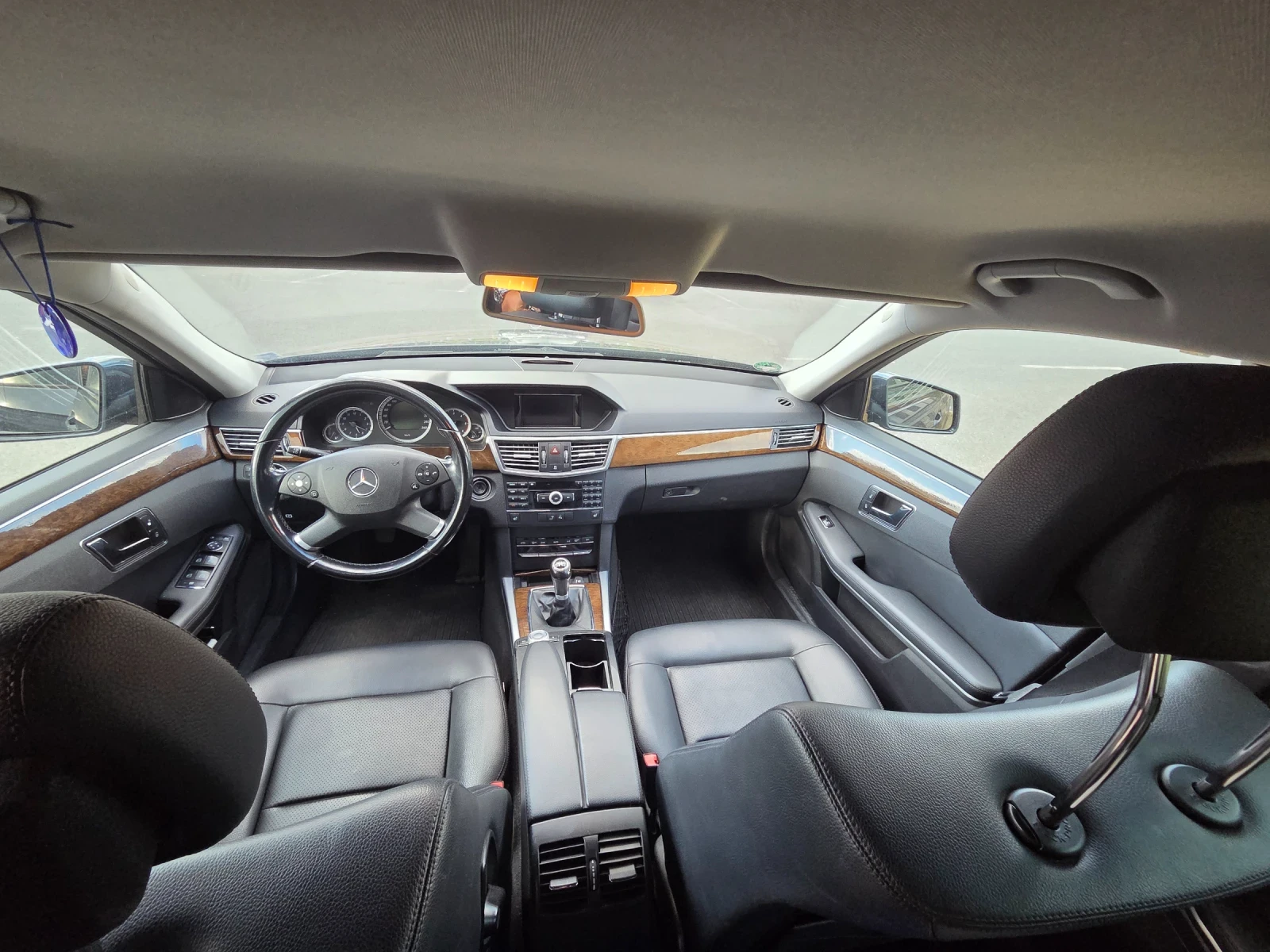 Mercedes-Benz E 250 Blueefficiency 2.2CDI , снимка 2 - Автомобили и джипове - 56250928