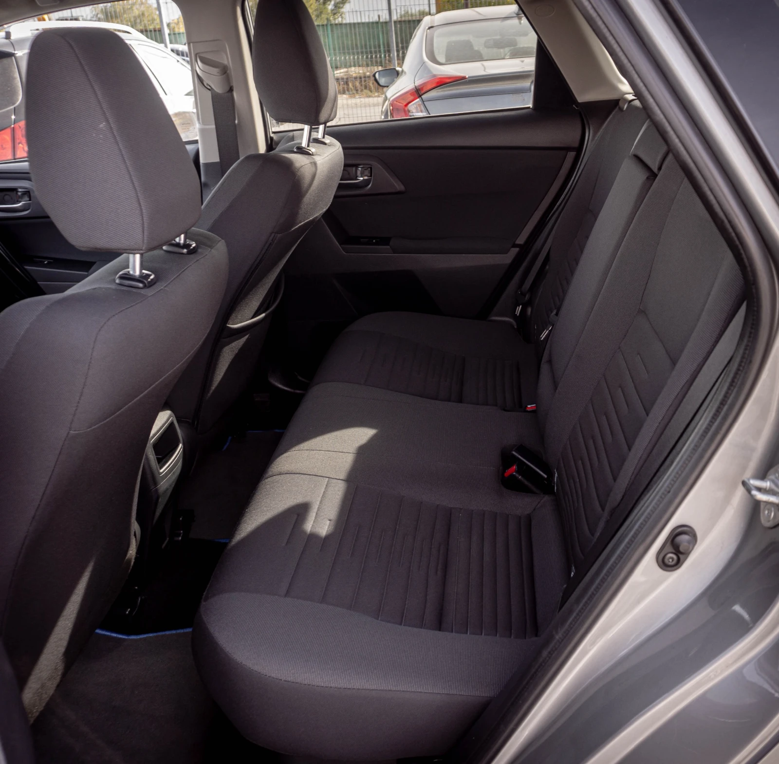 Toyota Auris 1.8 Hybrid ���! � ��������!  | Mobile.bg � ����������� 11