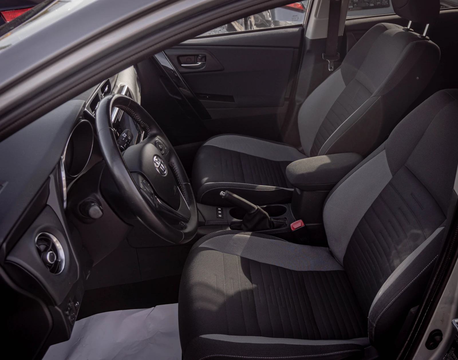 Toyota Auris 1.8 Hybrid ���! � ��������!  | Mobile.bg � ����������� 10