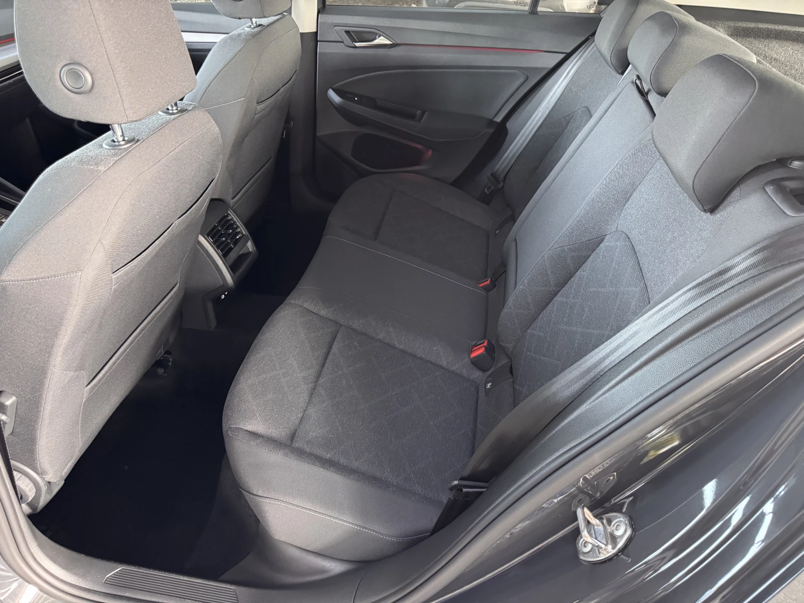 VW Golf Life/1.5e-TSI/150k.c./7AT/�������� | Mobile.bg � ����������� 10
