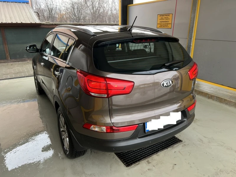 Kia Sportage, снимка 4 - Автомобили и джипове - 47464918