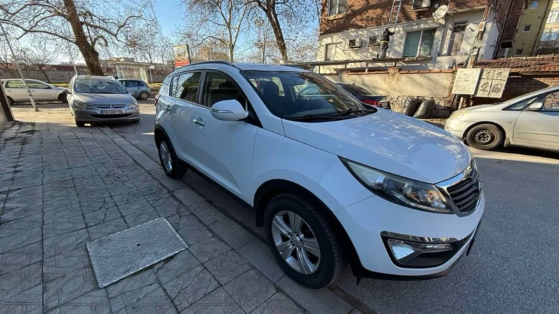 Kia Sportage 1.7D, снимка 3 - Автомобили и джипове - 53350997