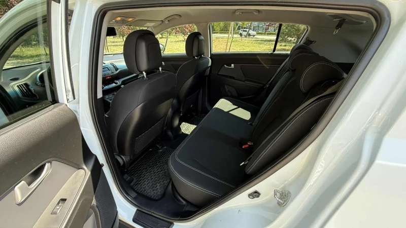 Kia Sportage 1.7D, снимка 15 - Автомобили и джипове - 53350997