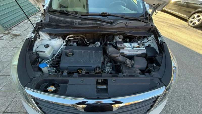 Kia Sportage 1.7D, снимка 6 - Автомобили и джипове - 53350997