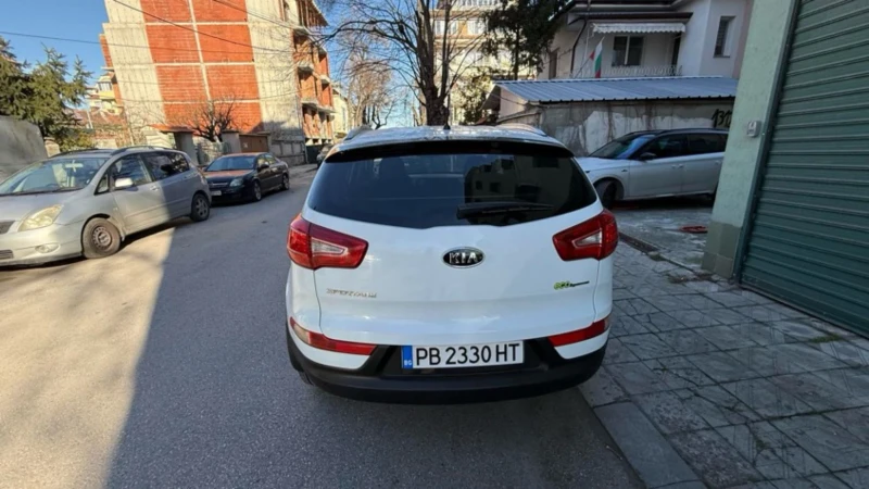 Kia Sportage 1.7D, снимка 4 - Автомобили и джипове - 53350997