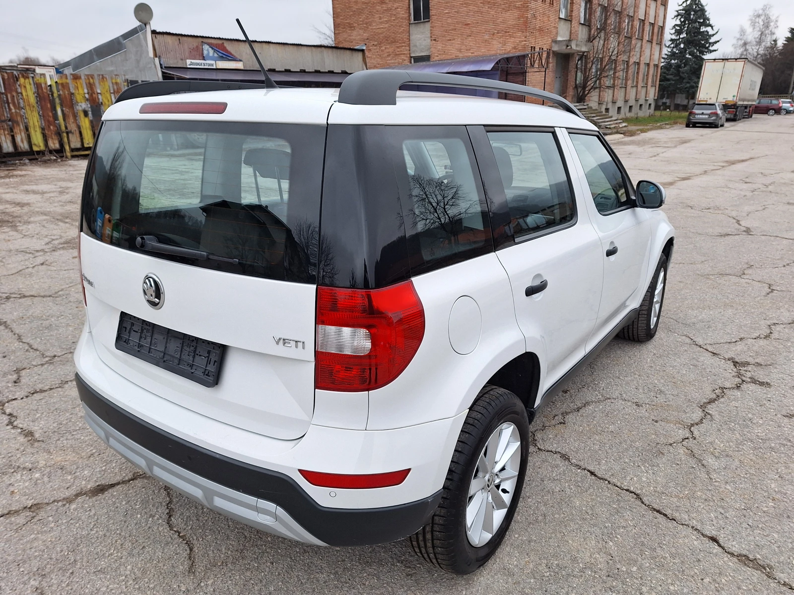 Skoda Yeti 2, 0TDI* КЛИМА - изображение 5