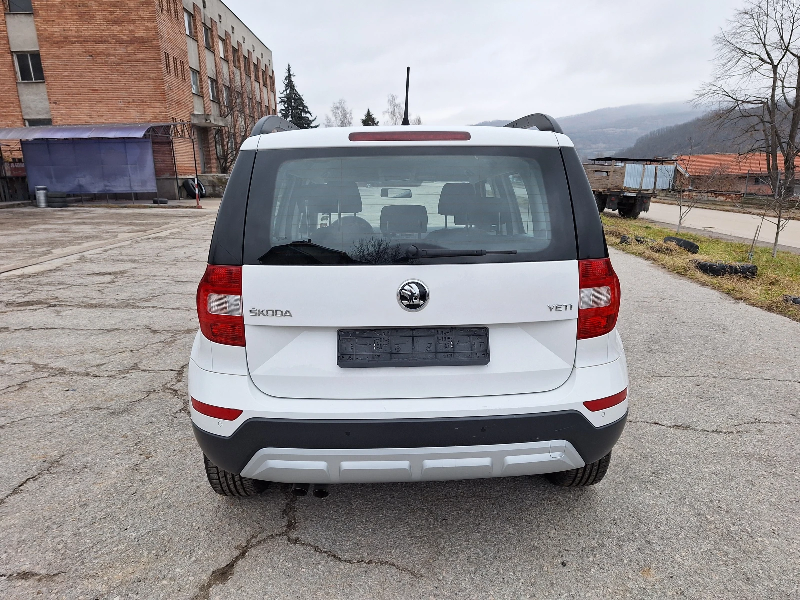 Skoda Yeti 2, 0TDI* КЛИМА - изображение 4