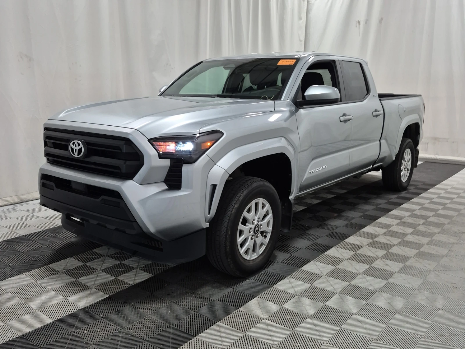 Toyota Tacoma, снимка 1 - Автомобили и джипове - 54278448