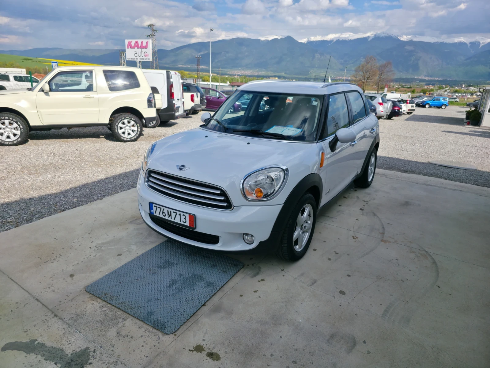 Mini Countryman All 4 4X4 напъло обслужен