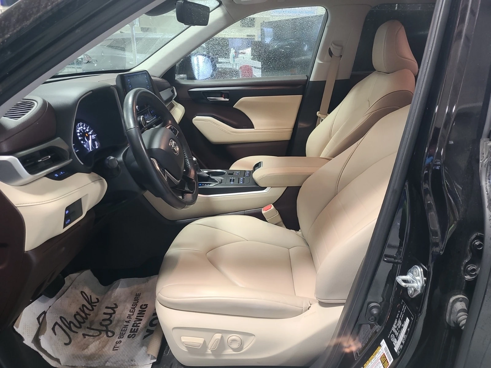 Toyota Highlander XLE AWD, снимка 9 - Автомобили и джипове - 54493995