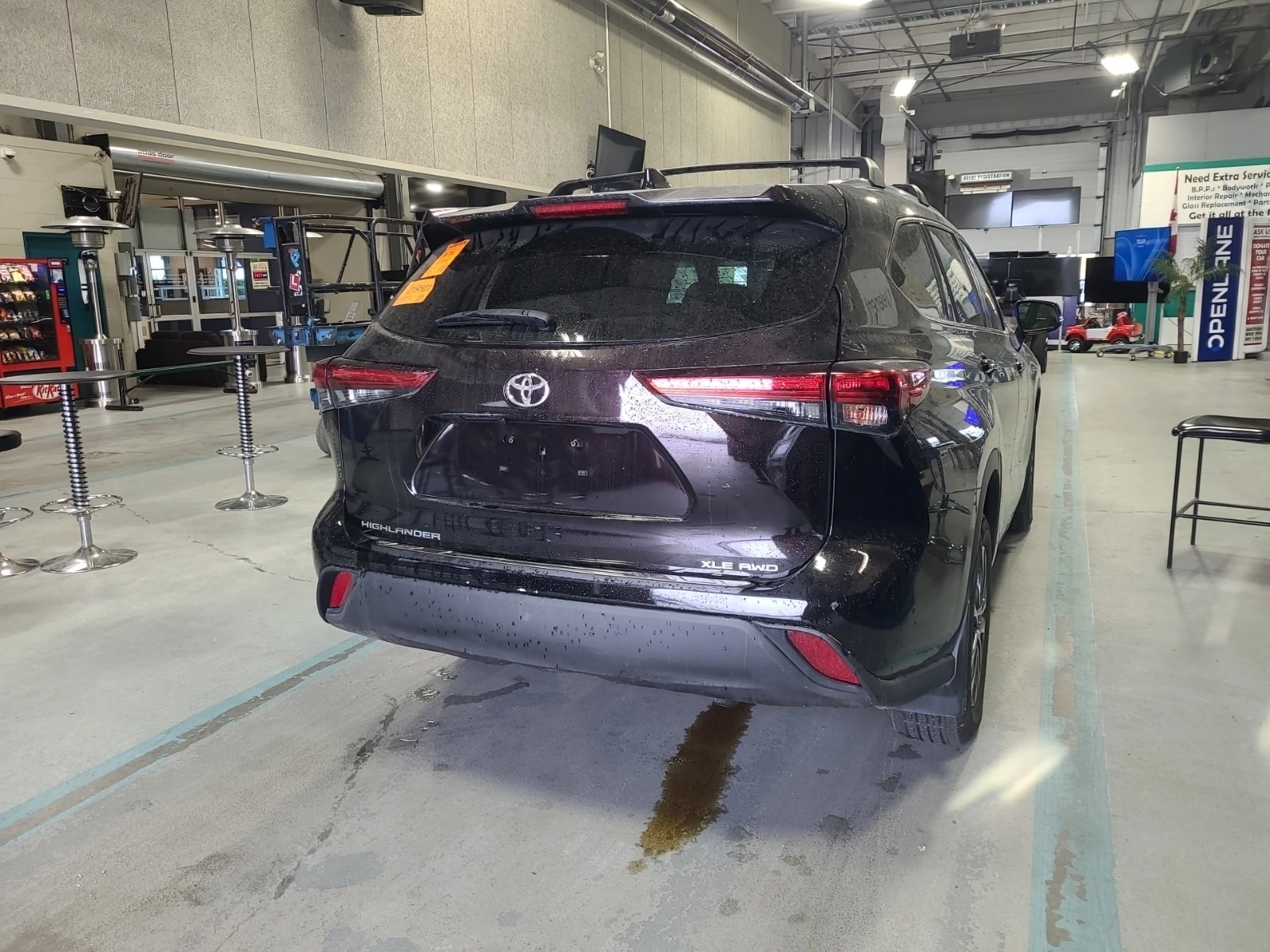 Toyota Highlander XLE AWD, снимка 4 - Автомобили и джипове - 54493995