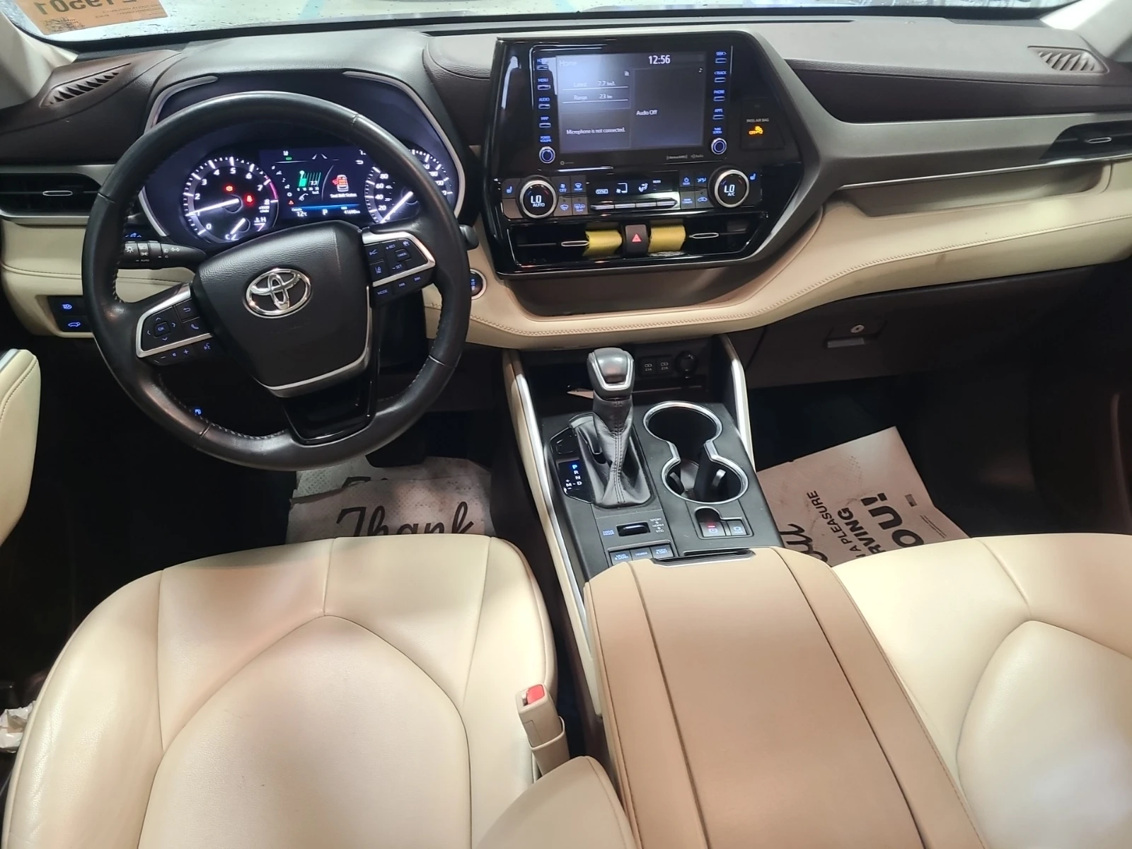 Toyota Highlander XLE AWD, снимка 10 - Автомобили и джипове - 54493995