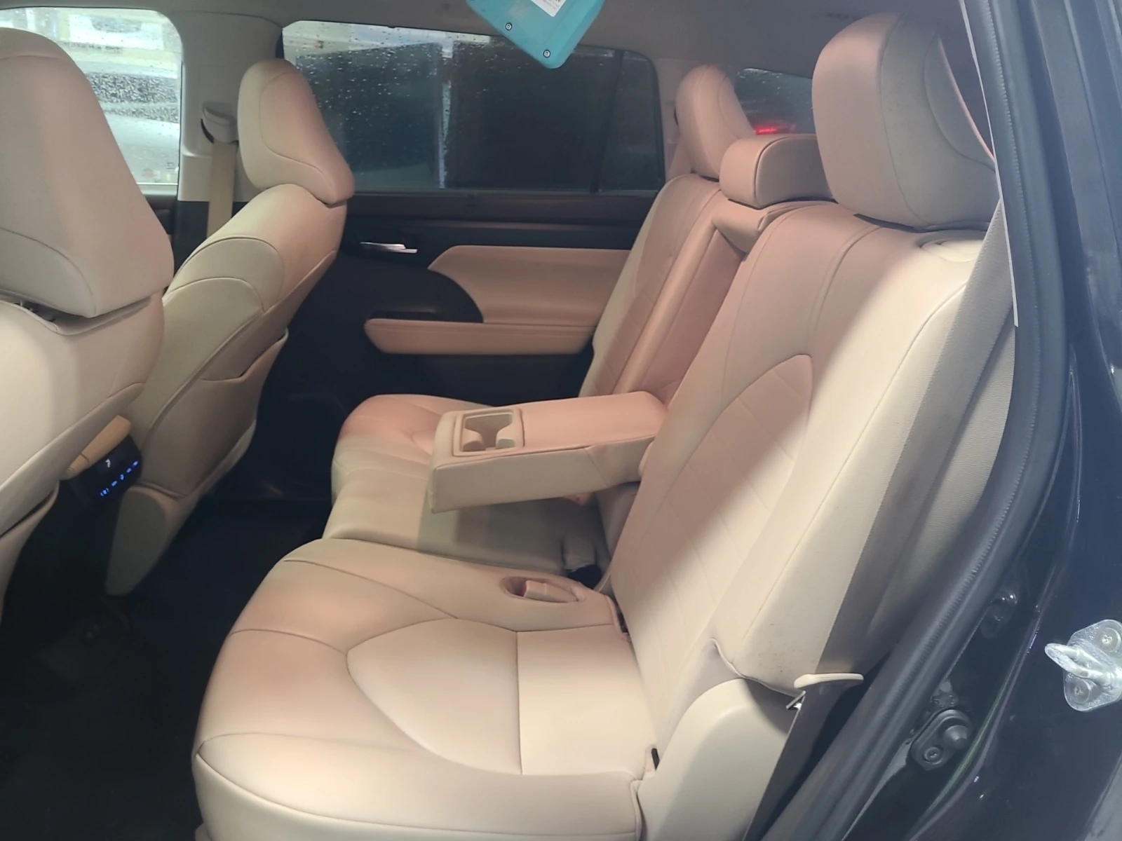 Toyota Highlander XLE AWD, снимка 14 - Автомобили и джипове - 54493995
