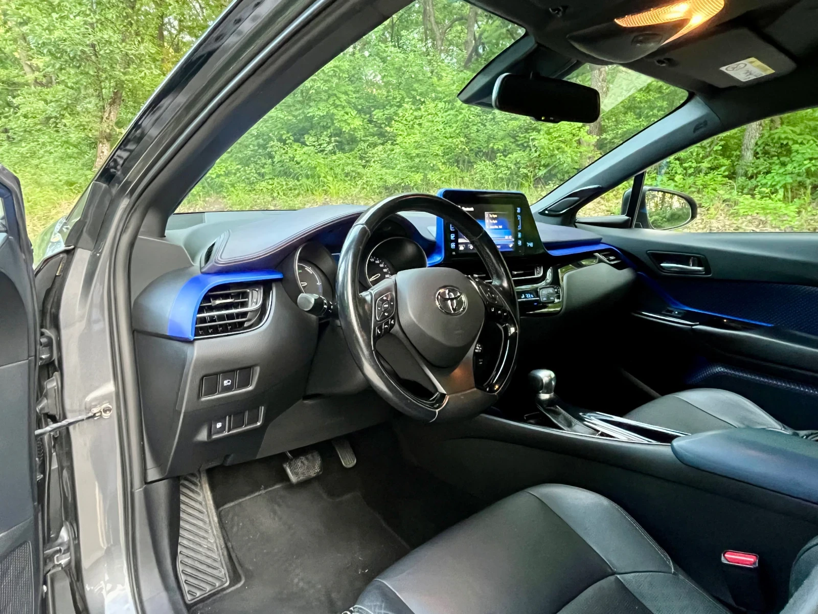 Toyota C-HR Special Edition , снимка 8 - Автомобили и джипове - 54569390