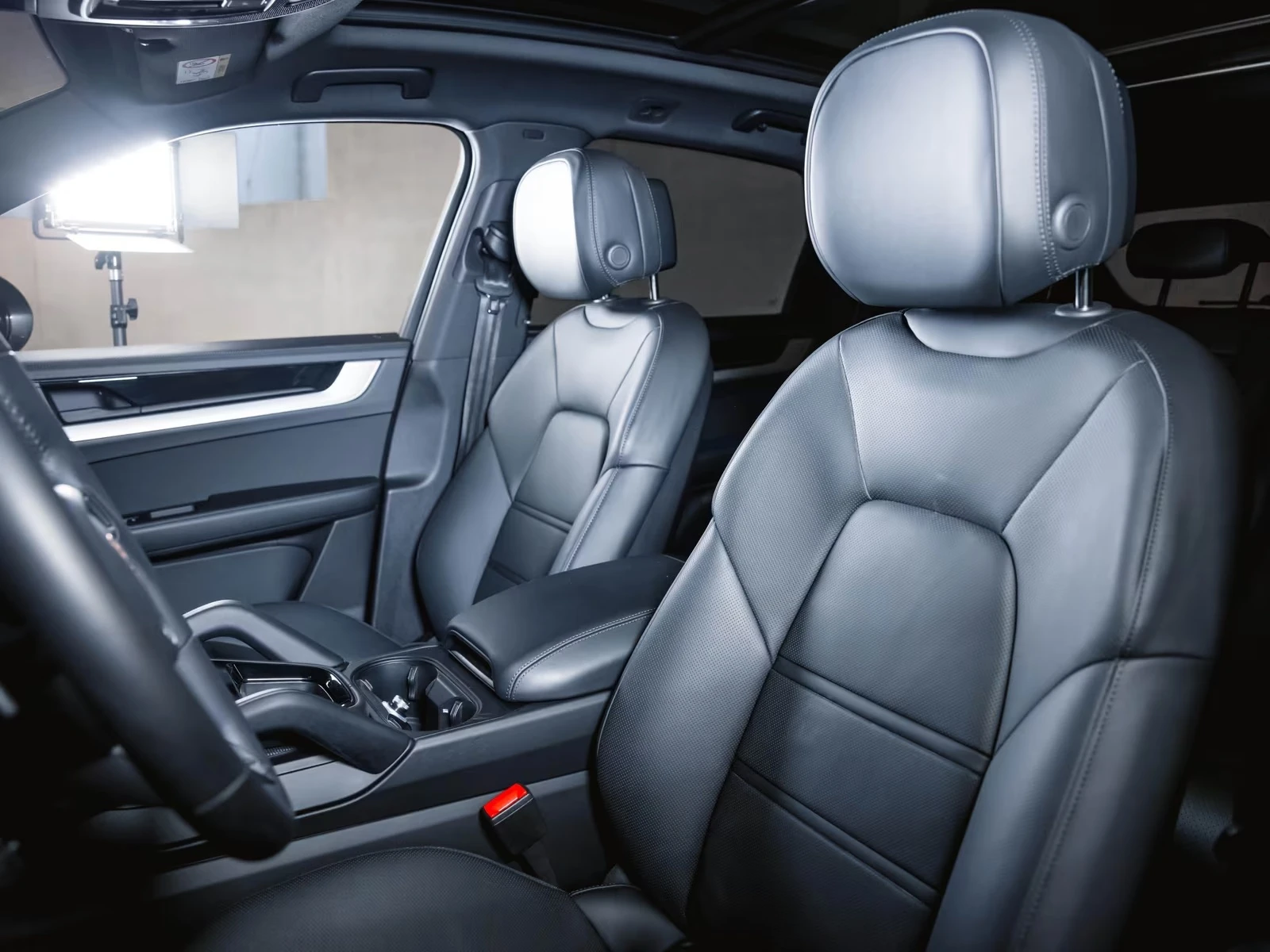 Porsche Cayenne S E-HYBRID SPORT-CHRONO BOSE MATRIX PANORAMA 360, снимка 13 - Автомобили и джипове - 55222108