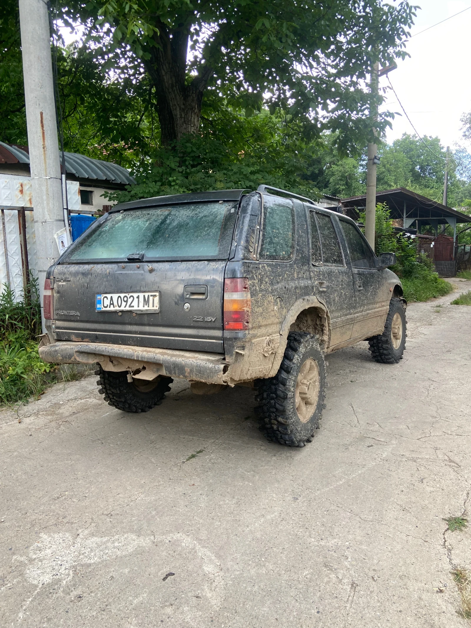 Opel Frontera A 2.2 бензин, снимка 4 - Автомобили и джипове - 56375019