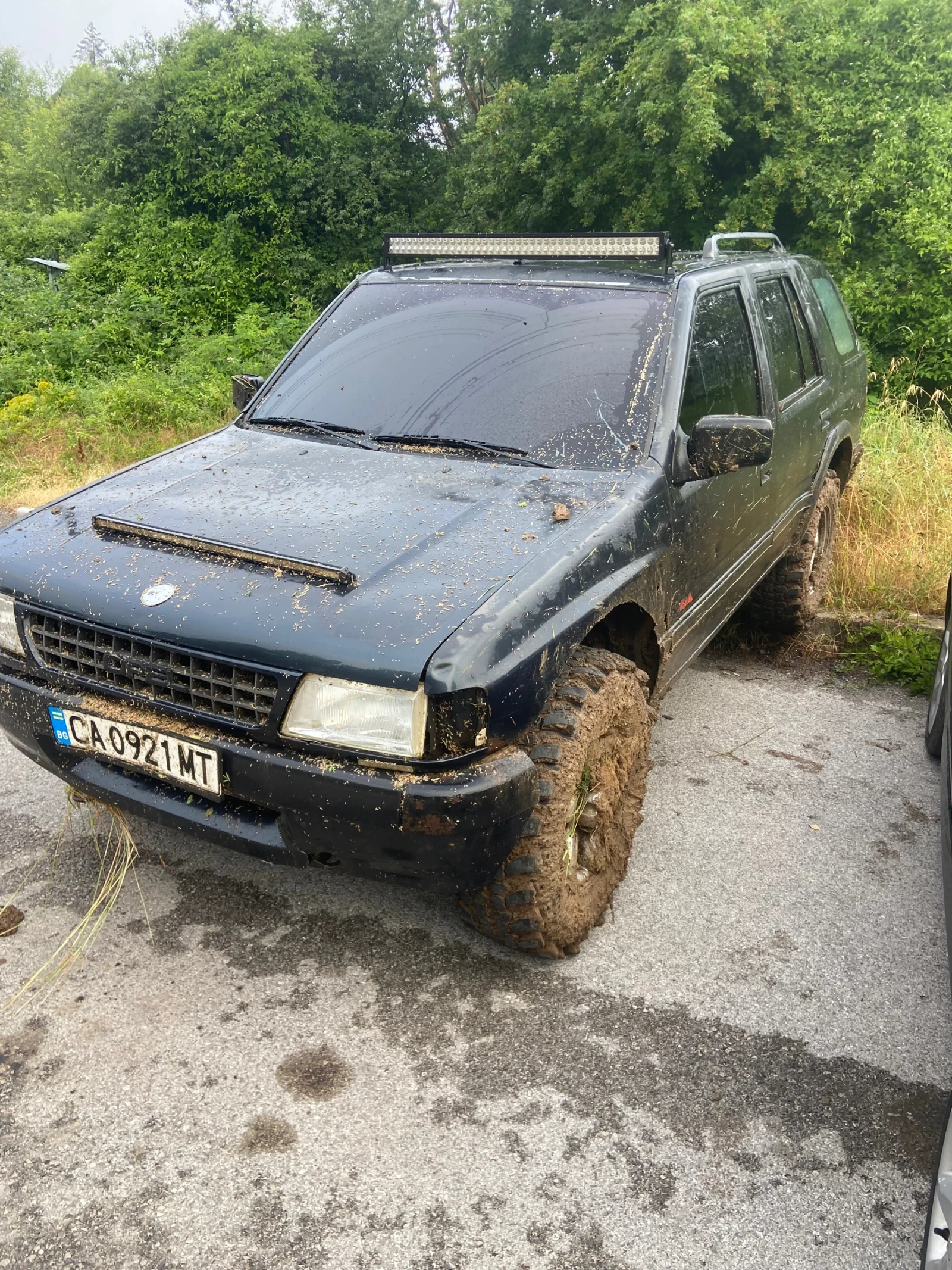 Opel Frontera A 2.2 бензин, снимка 5 - Автомобили и джипове - 56375019