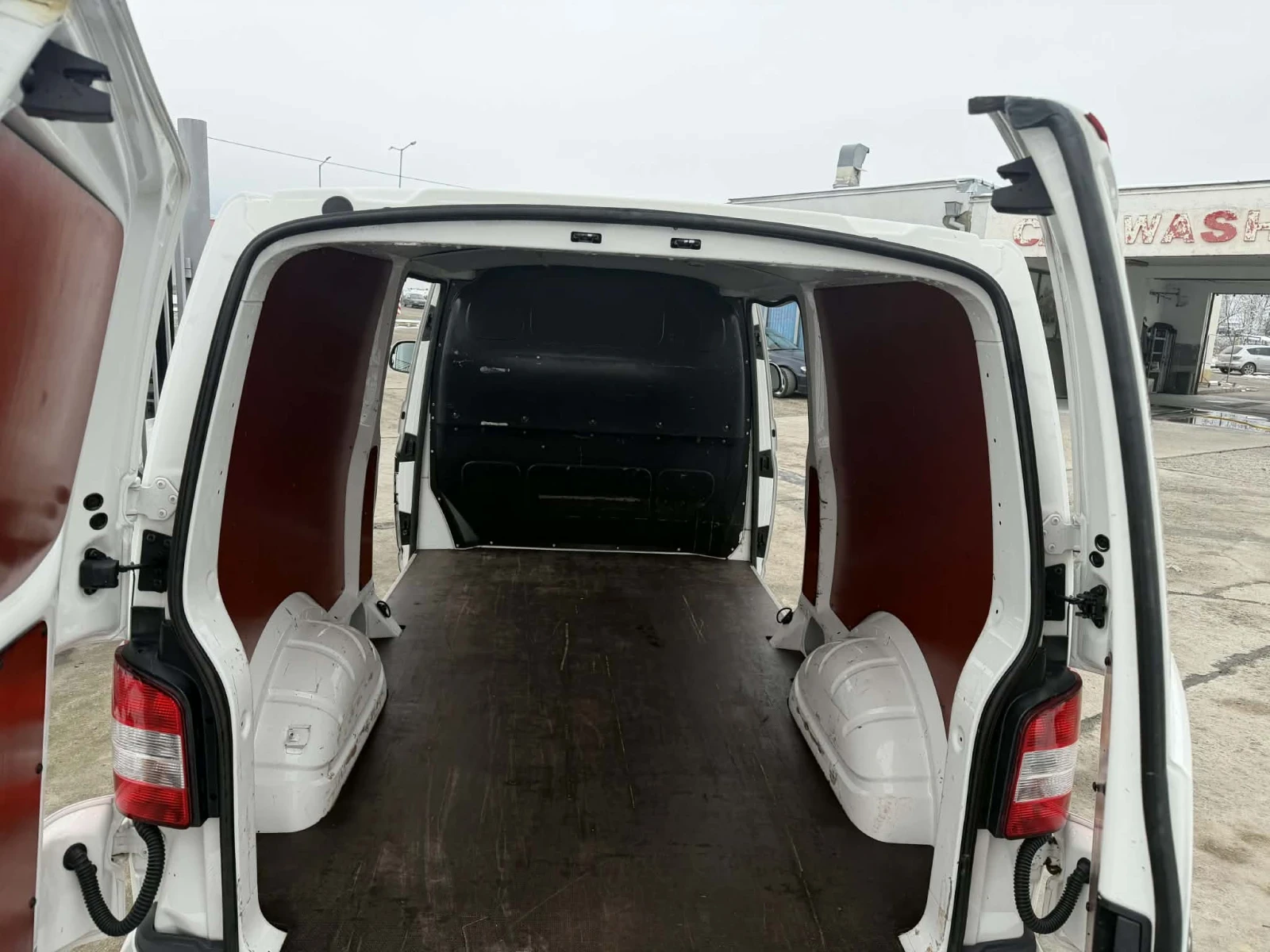 VW Transporter 2.0, снимка 8 - Бусове и автобуси - 53895668