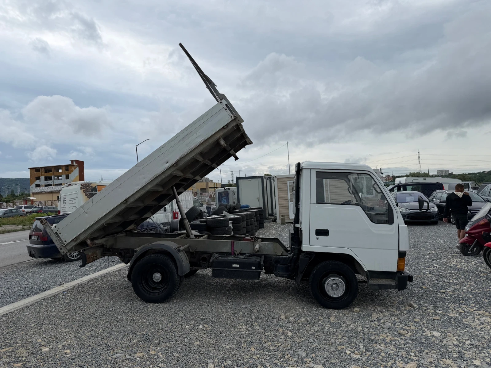 Mitsubishi Canter 3.0d 3-странен 2-на гума без ръжда, снимка 4 - Камиони - 54890400