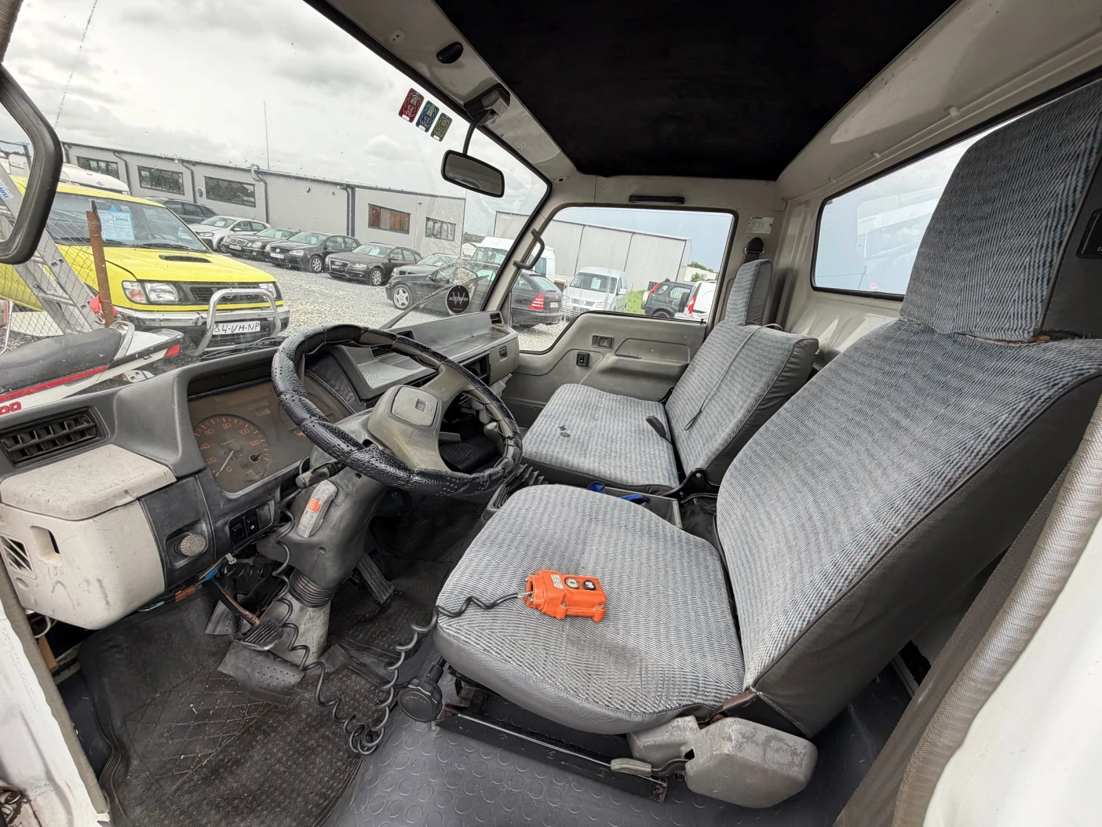 Mitsubishi Canter 3.0d 3-странен 2-на гума без ръжда, снимка 8 - Камиони - 54890400