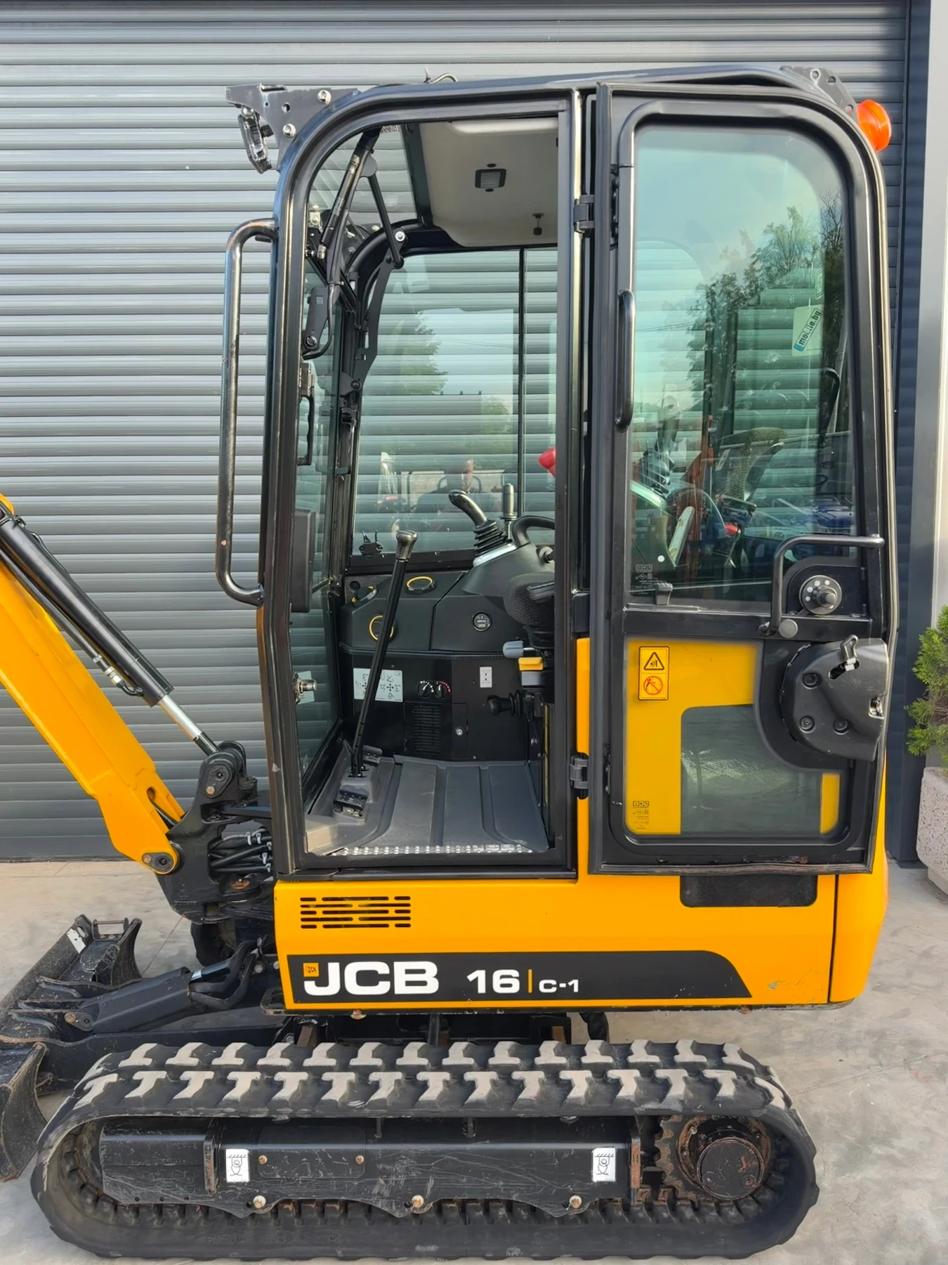 Багер JCB 16C 188мч. , снимка 4 - Индустриална техника - 54857825