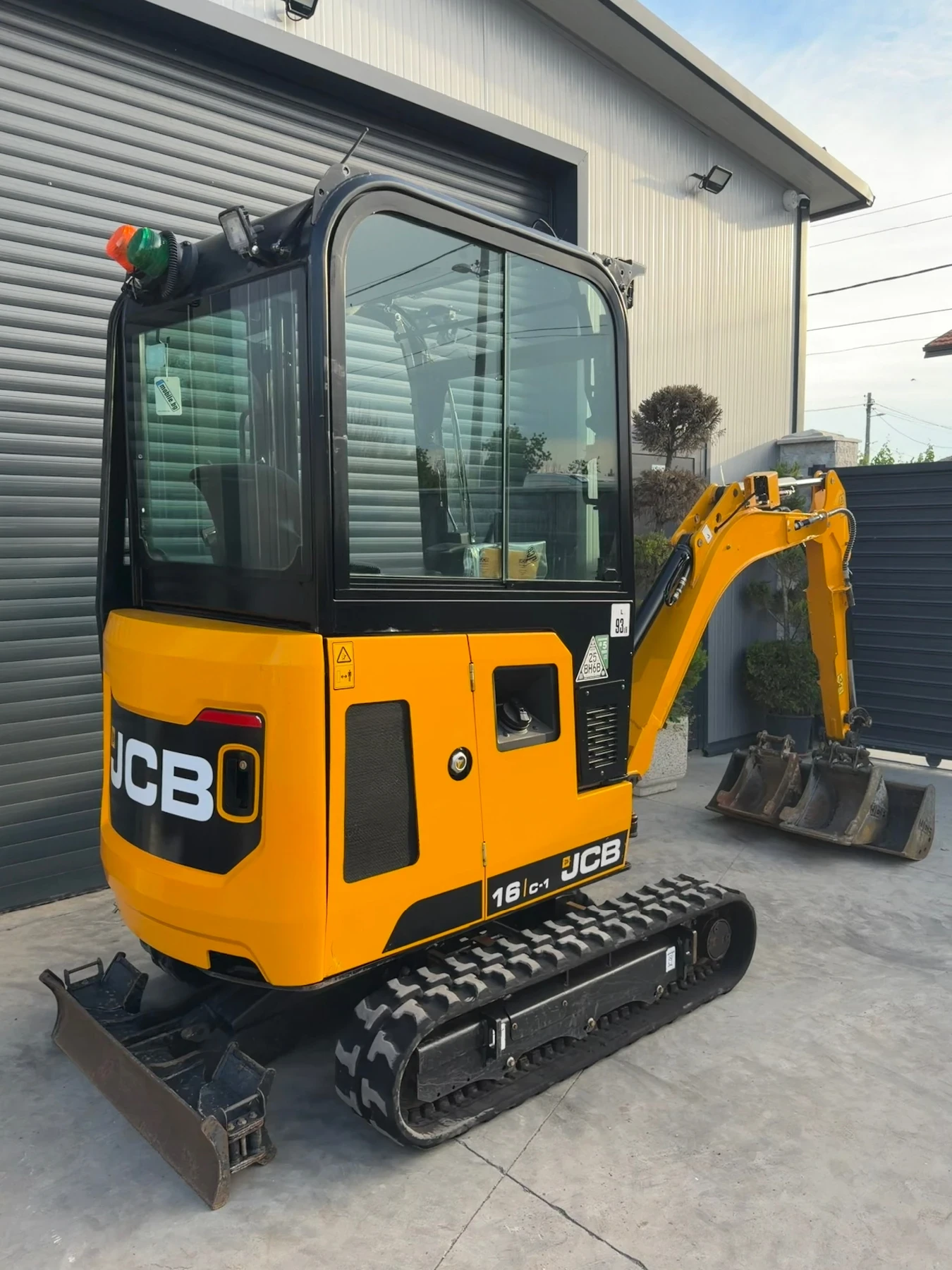 Багер JCB 16C 188мч. , снимка 10 - Индустриална техника - 54857825