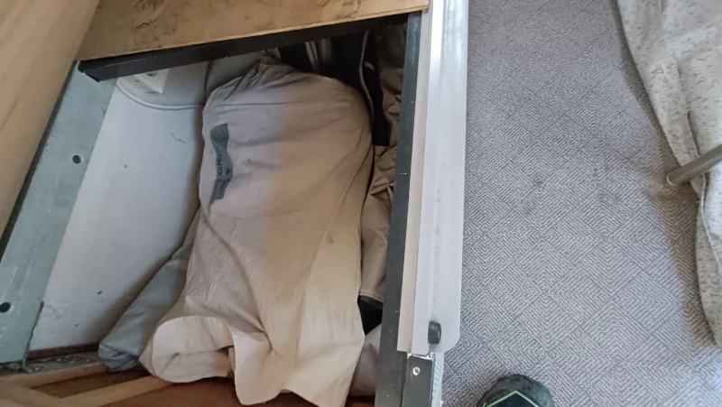 Каравана Caravelair Bamba 360 с форселт , снимка 11 - Каравани и кемпери - 52524944