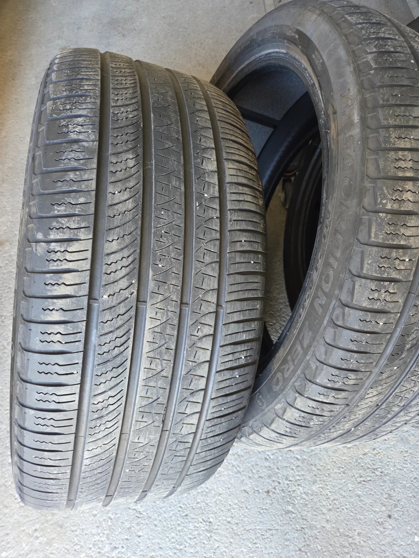 Гуми Всесезонни 275/40R22, снимка 6 - Гуми и джанти - 54339053