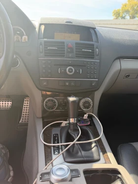 Mercedes-Benz C 320, снимка 7