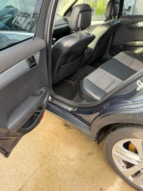 Mercedes-Benz C 220, снимка 12