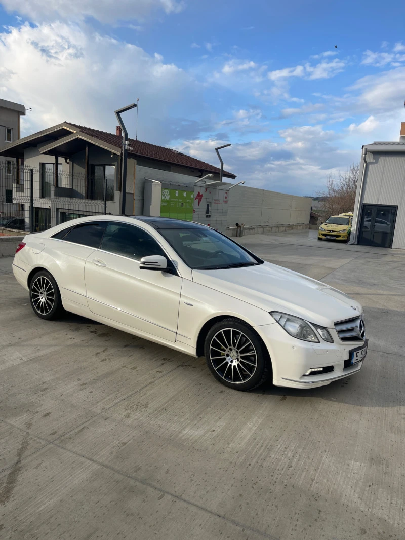 Mercedes-Benz E 250, снимка 3 - Автомобили и джипове - 47315347