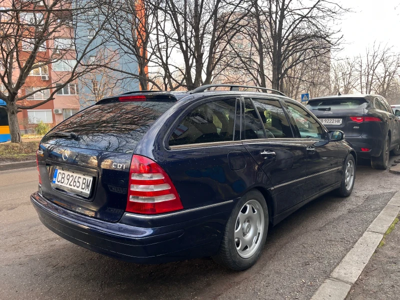 Mercedes-Benz C 220, снимка 5 - Автомобили и джипове - 48796406