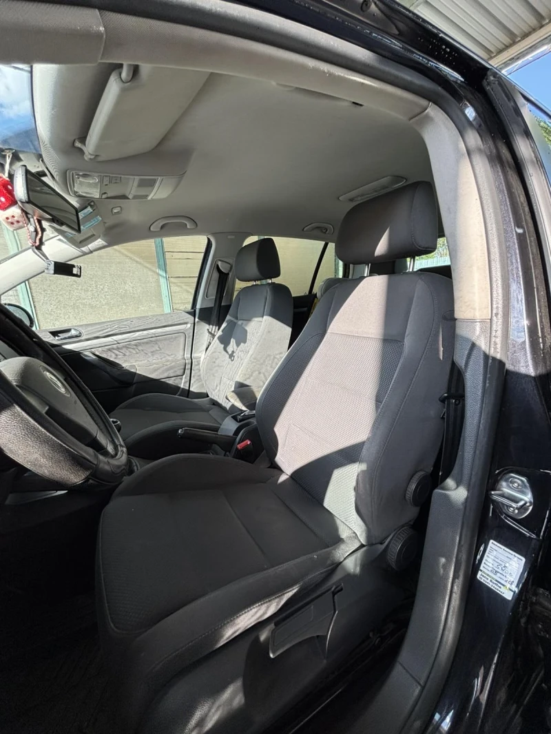 VW Golf  5 2.0 FSI, снимка 11 - Автомобили и джипове - 50691460