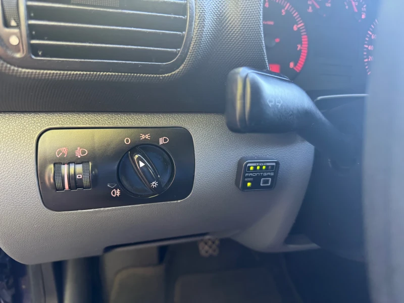 Seat Leon, снимка 7 - Автомобили и джипове - 51798585