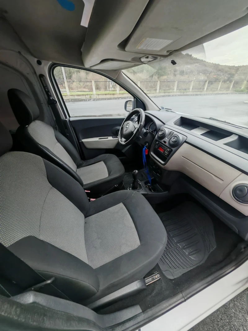 Dacia Dokker, снимка 9 - Автомобили и джипове - 52502732