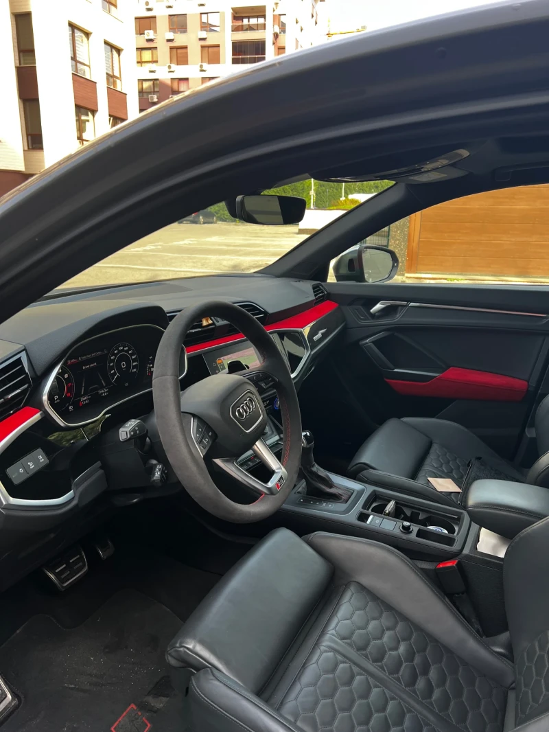 Audi RSQ3 Sportback* , снимка 8 - Автомобили и джипове - 52740012